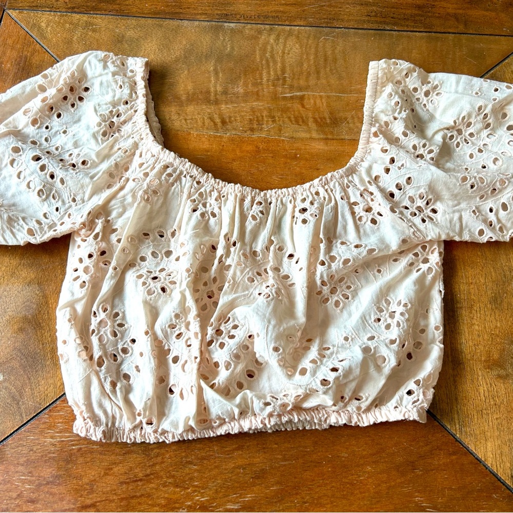 Forever 21 Pale Orange Puff Sleeve Eyelet Crop Top Blouse, Small